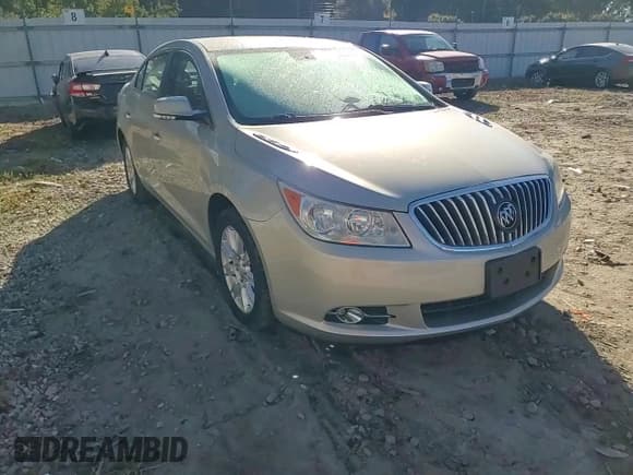 ✅ 2013 Buick LaCrosse Leather • VIN: 1G4GC5ER6DF276479 • Lot: 82633435. Wystawiony na Copart z przebiegiem 102 821 mil. Bezpłatny archiwum sprzedaży aukcyjnych z USA i szczegółowy raport historii pojazdu na DreamBid. Zdjęcie 13.