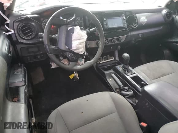 ✅ 2019 Toyota Tacoma SR • VIN: 5TFSX5EN5KX067466 • Lot: 45024045. Listed on Copart with 135,277 mi. Free auction sales archive from the USA and detailed vehicle history report at DreamBid. Image 8.