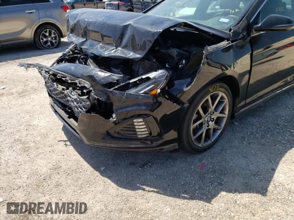 ✅ 2019 Hyundai Sonata Limited • VIN: 5NPE34AB9KH731343 • Лот: 48042352. Опубликован ранее на Copart с пробегом 15 842 миль. Бесплатный доступ к архиву аукционных продаж из США и подробный отчёт об истории автомобиля на DreamBid. Изображение 9.