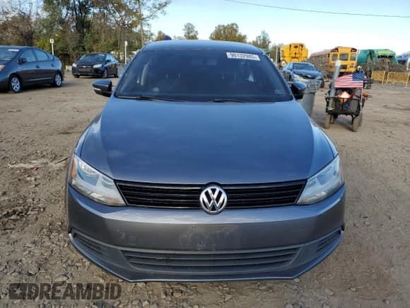 ✅ 2014 Volkswagen Jetta SE • VIN: 3VWD17AJ5EM238149 • Lot: 90132985. Listed on Copart with 104,078 mi. Free auction sales archive from the USA and detailed vehicle history report at DreamBid. Image 5.