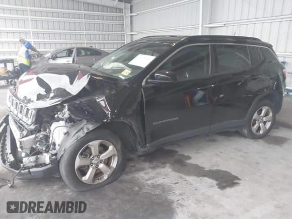 ✅ 2018 Jeep Compass Latitude • VIN: 3C4NJCBB2JT124682 • Лот: 41377740. Опубликован ранее на IAAI с пробегом 94 742 миль. Бесплатный доступ к архиву аукционных продаж из США и подробный отчёт об истории автомобиля на DreamBid. Изображение 2.