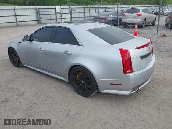 ✅ 2014 Cadillac CTS-V • VIN: 1G6DV5EP6E0108445 • Лот: 42254639. Опубликован ранее на IAAI с пробегом 105 358 миль. Бесплатный доступ к архиву аукционных продаж из США и подробный отчёт об истории автомобиля на DreamBid. Изображение 3.