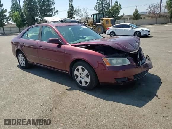 2008 Hyundai Sonata GLS z VIN 5NPET46F28H304588, wystawiony jako Copart lot #68499545 z przebiegiem 105 422 mil mil oraz Szkoda całkowita • Salvage title. Historia ofert i sprzedaży dostępna na DreamBid. Obrazek 13.