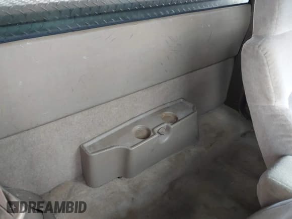 ✅ 2002 Chevrolet S-10 Fleet • VIN: 1GCCS195128262867 • Лот: 42374963. Опубликован ранее на IAAI с пробегом 170 601 миль. Бесплатный доступ к архиву аукционных продаж из США и подробный отчёт об истории автомобиля на DreamBid. Изображение 8.