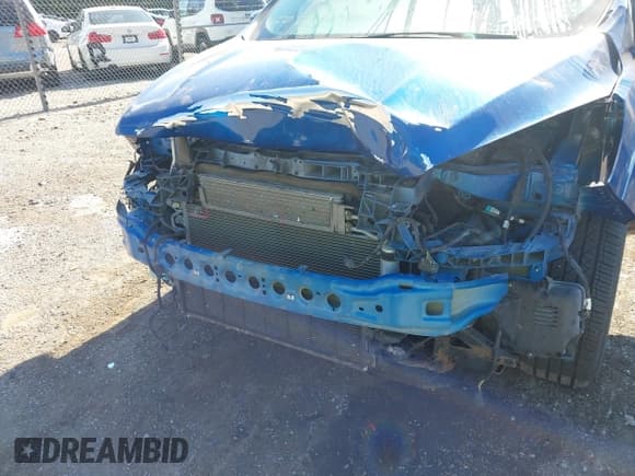 ✅ 2017 Ford Escape SE • VIN: 1FMCU0GD7HUE77583 • Лот: 43035853. Опубликован ранее на IAAI с пробегом 70 398 миль. Бесплатный доступ к архиву аукционных продаж из США и подробный отчёт об истории автомобиля на DreamBid. Изображение 6.