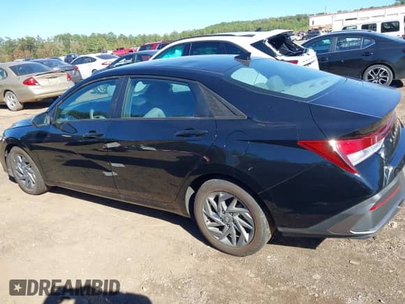 2024 Hyundai Elantra SEL with VIN KMHLM4DGXRU744383, listed as a IAAI auction lot 43606113 with 39,129 mi miles and . Bid and sale history available at DreamBid. Image 14.