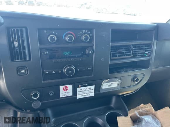 ✅ 2014 Chevrolet Express Cargo • VIN: 1GCSGAFX4E1155148 • Lot: 42308490. Listed on IAAI with 208,194 mi. Free auction sales archive from the USA and detailed vehicle history report at DreamBid. Image 1.