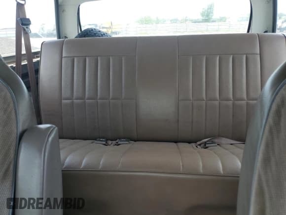 ✅ 1996 Ford Bronco Custom • VIN: 1FMEU15H7TLB45968 • Лот: 53925305. Опубликован ранее на Copart с пробегом Не указан. Бесплатный доступ к архиву аукционных продаж из США и подробный отчёт об истории автомобиля на DreamBid. Изображение 10.