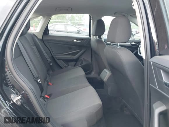 ✅ 2021 Volkswagen Jetta S • VIN: 3VWN57BU1MM103136 • Lot: 42168465. Wystawiony na IAAI z przebiegiem 48 398 mil. Bezpłatny archiwum sprzedaży aukcyjnych z USA i szczegółowy raport historii pojazdu na DreamBid. Zdjęcie 8.