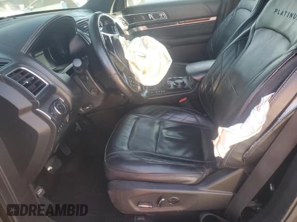 ✅ 2016 Ford Explorer Platinum • VIN: 1FM5K8HT2GGD13514 • Lot: 90832695. Wystawiony na Copart z przebiegiem Nie podano. Bezpłatny archiwum sprzedaży aukcyjnych z USA i szczegółowy raport historii pojazdu na DreamBid. Zdjęcie 7.