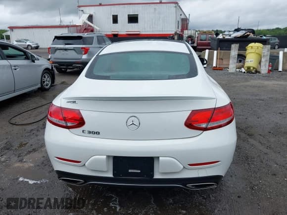 ✅ 2017 Mercedes-Benz C 300 • VIN: WDDWJ4JB7HF457997 • Lot: 42276157. Listed on IAAI with 86,485 mi. Free auction sales archive from the USA and detailed vehicle history report at DreamBid. Image 16.