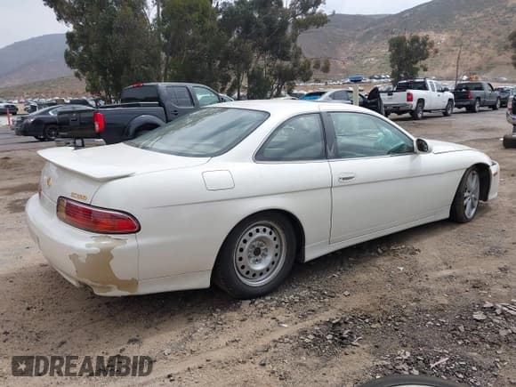 ✅ 1998 Lexus SC 300 • VIN: JT8CD32Z6W1003386 • Lot: 42169196. Listed on IAAI with 290,205 mi. Free auction sales archive from the USA and detailed vehicle history report at DreamBid. Image 4.