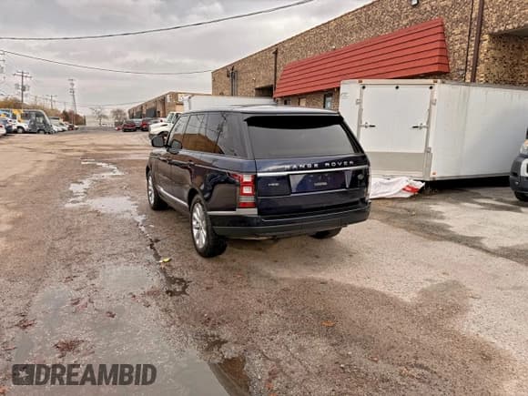 ✅ 2016 Land Rover Range Rover HSE • VIN: SALGS2VF5GA263311 • Lot: 96737475. Wystawiony na Copart z przebiegiem 73 680 mil. Bezpłatny archiwum sprzedaży aukcyjnych z USA i szczegółowy raport historii pojazdu na DreamBid. Zdjęcie 4.