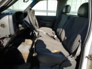 ✅ 2006 Chevrolet Silverado 1500 Work Truck • VIN: 1GCEC14V86E187167 • Лот: 74695854. Опубликован ранее на Copart с пробегом 197 199 миль. Бесплатный доступ к архиву аукционных продаж из США и подробный отчёт об истории автомобиля на DreamBid. Изображение 7.