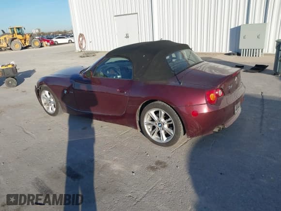 ✅ 2003 BMW Z4 3.0i • VIN: 4USBT53463LU05045 • Lot: 43638383. Listed on IAAI with 182,168 mi. Free auction sales archive from the USA and detailed vehicle history report at DreamBid. Image 3.