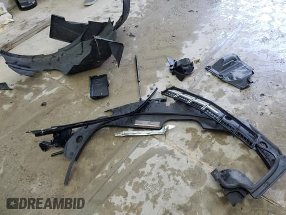 ✅ 2016 Cadillac SRX Luxury Collection • VIN: 3GYFNBE38GS518218 • Lot: 57445905. Wystawiony na Copart z przebiegiem 120 239 mil. Bezpłatny archiwum sprzedaży aukcyjnych z USA i szczegółowy raport historii pojazdu na DreamBid. Zdjęcie 13.