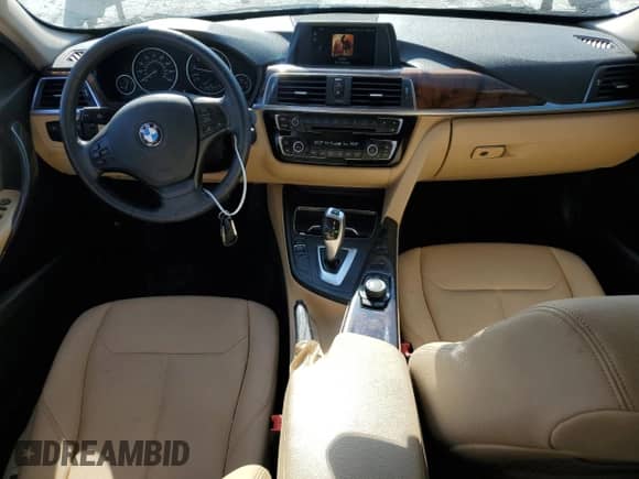 2018 BMW 3 Series 320i xDrive with VIN WBA8E5G58JNU48099, listed as a Copart auction lot 81150835 with 93,521 mi miles and Salvage title. Bid and sale history available at DreamBid. Image 8.