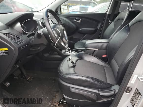 ✅ 2012 Hyundai Tucson Limited • VIN: KM8JUCAC0CU453997 • Лот: 80983605. Размещён на Copart с пробегом 220 192 миль миль. Получите бесплатный доступ к архиву аукционных продаж из США и посмотрите подробный отчёт об истории автомобиля на DreamBid. Изображение 7.