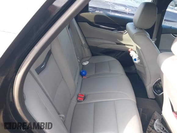 ✅ 2017 Cadillac XTS Luxury • VIN: 2G61N5S33H9116162 • Lot: 42636409. Wystawiony na IAAI z przebiegiem 87 727 mil. Bezpłatny archiwum sprzedaży aukcyjnych z USA i szczegółowy raport historii pojazdu na DreamBid. Zdjęcie 8.