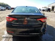 ✅ 2017 Hyundai Sonata 2.4L • VIN: 5NPE24AF2HH504963 • Lot: 86279385. Wystawiony na Copart z przebiegiem 214 342 mil. Bezpłatny archiwum sprzedaży aukcyjnych z USA i szczegółowy raport historii pojazdu na DreamBid. Zdjęcie 6.