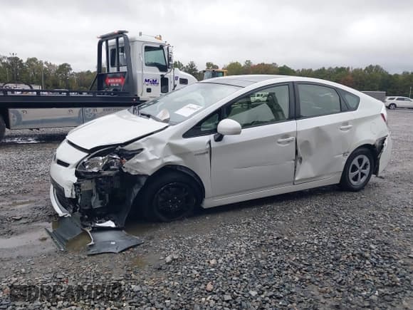 ✅ 2015 Toyota Prius Two • VIN: JTDKN3DUXF0433682 • Лот: 43540552. Опубликован ранее на IAAI с пробегом 57 353 миль. Бесплатный доступ к архиву аукционных продаж из США и подробный отчёт об истории автомобиля на DreamBid. Изображение 6.