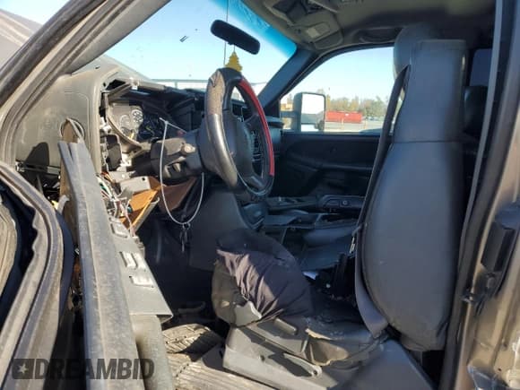 ✅ 2001 Chevrolet Silverado 1500 LS • VIN: 1GCEK19T31Z117748 • Lot: 92374665. Listed on Copart with 348,786 mi. Free auction sales archive from the USA and detailed vehicle history report at DreamBid. Image 7.