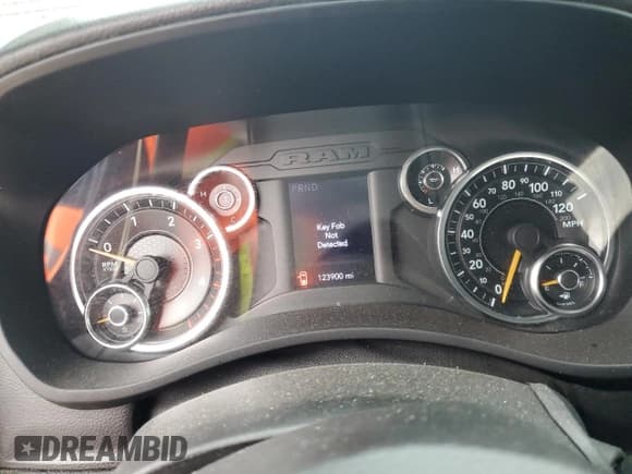 ✅ 2021 Ram 2500 Big Horn • VIN: 3C6UR5DL9MG628432 • Lot: 71689075. Listed on Copart with 123,900 mi. Free auction sales archive from the USA and detailed vehicle history report at DreamBid. Image 9.