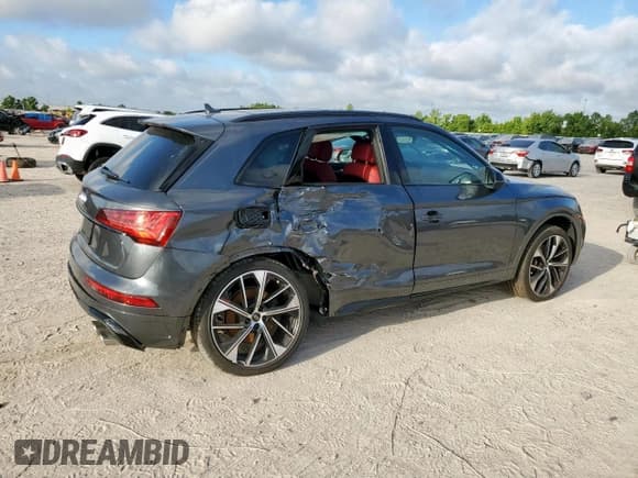 ✅ 2024 Audi SQ5 Premium Plus • VIN: WA1B4AFY0R2011267 • Lot: 66328495. Wystawiony na Copart z przebiegiem 11 945 mil. Bezpłatny archiwum sprzedaży aukcyjnych z USA i szczegółowy raport historii pojazdu na DreamBid. Zdjęcie 3.