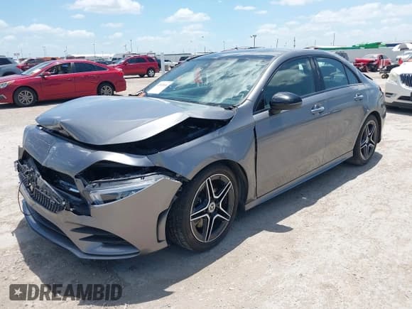 ✅ 2019 Mercedes-Benz A 220 • VIN: WDD3G4EB4KW001457 • Лот: 42845666. Опубликован ранее на IAAI с пробегом 71 028 миль. Бесплатный доступ к архиву аукционных продаж из США и подробный отчёт об истории автомобиля на DreamBid. Изображение 18.