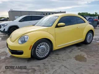 ✅ 2014 Volkswagen Beetle 2.5L • VIN: 3VWJX7AT2EM610372 • Lot: 60163345. Wystawiony na Copart z przebiegiem 121 497 mil. Bezpłatny archiwum sprzedaży aukcyjnych z USA i szczegółowy raport historii pojazdu na DreamBid. Zdjęcie 1.