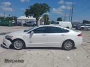 ✅ 2013 Ford Fusion Titanium • VIN: 3FA6P0SU0DR239890 • Lot: 42745530. Wystawiony na IAAI z przebiegiem 129 458 mil. Bezpłatny archiwum sprzedaży aukcyjnych z USA i szczegółowy raport historii pojazdu na DreamBid. Zdjęcie 14.