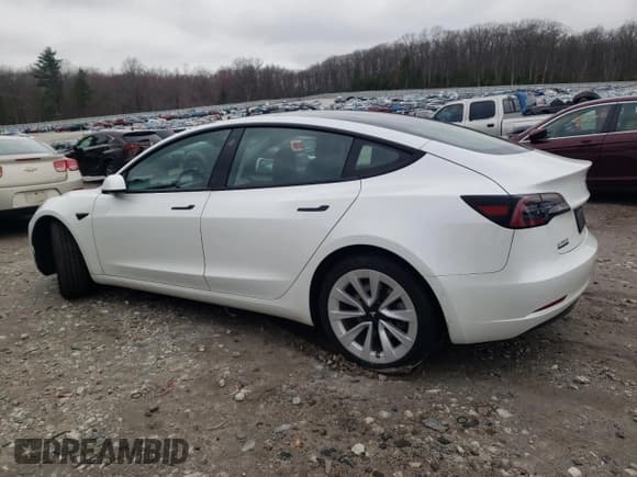 ✅ 2022 Tesla Model 3 Long Range • VIN: 5YJ3E1EB3NF195728 • Lot: 52882905. Wystawiony na Copart z przebiegiem Nie podano. Bezpłatny archiwum sprzedaży aukcyjnych z USA i szczegółowy raport historii pojazdu na DreamBid. Zdjęcie 2.
