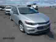 2018 Chevrolet Malibu LS z VIN 1G1ZC5ST9JF253327, wystawiony jako IAAI lot #43193628 z przebiegiem 53 935 mil mil oraz . Historia ofert i sprzedaży dostępna na DreamBid. Obrazek 1.