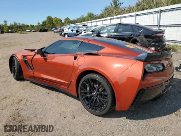2015 Chevrolet Corvette Z06 3LZ с VIN 1G1YU2D61F5604792, выставлен на аукционе Copart как лот 69976954 с пробегом 16 658 миль миль и Списание • Salvage title. История ставок и продаж доступна на DreamBid. Изображение 2.
