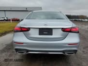 ✅ 2022 Mercedes-Benz E 450 • VIN: W1KZF5KB0NB032899 • Лот: 82189393. Опубликован ранее на Copart с пробегом 16 372 миль. Бесплатный доступ к архиву аукционных продаж из США и подробный отчёт об истории автомобиля на DreamBid. Изображение 6.