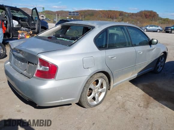 ✅ 2007 Subaru Legacy Limited • VIN: 4S3BL626477204757 • Лот: 43541316. Опубликован ранее на IAAI с пробегом 172 992 миль. Бесплатный доступ к архиву аукционных продаж из США и подробный отчёт об истории автомобиля на DreamBid. Изображение 4.