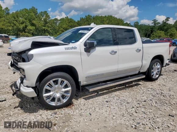 ✅ 2025 Chevrolet Silverado 1500 • VIN: 3GCUKJELXSG260022 • Лот: 62686135. Опубликован ранее на Copart с пробегом 3 987 миль. Бесплатный доступ к архиву аукционных продаж из США и подробный отчёт об истории автомобиля на DreamBid. Изображение 1.