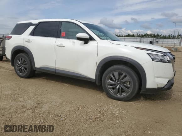 ✅ 2022 Nissan Pathfinder S • VIN: 5N1DR3AC1NC232402 • Lot: 65703095. Wystawiony na Copart z przebiegiem Nie podano. Bezpłatny archiwum sprzedaży aukcyjnych z USA i szczegółowy raport historii pojazdu na DreamBid. Zdjęcie 4.