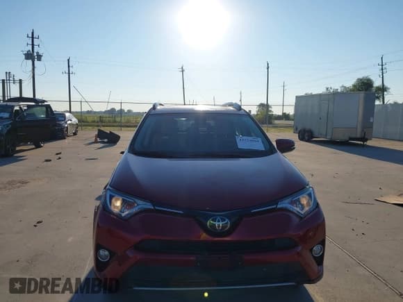 ✅ 2018 Toyota RAV4 XLE • VIN: 2T3WFREV7JW432633 • Лот: 43324064. Опубликован ранее на IAAI с пробегом 68 600 миль. Бесплатный доступ к архиву аукционных продаж из США и подробный отчёт об истории автомобиля на DreamBid. Изображение 12.