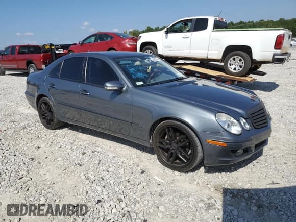 ✅ 2009 Mercedes-Benz E 320 • VIN: WDBUF22X79B373087 • Lot: 68605214. Wystawiony na Copart z przebiegiem 195 757 mil. Bezpłatny archiwum sprzedaży aukcyjnych z USA i szczegółowy raport historii pojazdu na DreamBid. Zdjęcie 4.