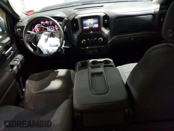 ✅ 2020 Chevrolet Silverado 1500 Custom • VIN: 1GCPYBEK1LZ346796 • Lot: 71002734. Wystawiony na Copart z przebiegiem 46 669 mil. Bezpłatny archiwum sprzedaży aukcyjnych z USA i szczegółowy raport historii pojazdu na DreamBid. Zdjęcie 8.