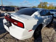 ✅ 2014 Dodge Charger RT Plus • VIN: 2C3CDXDT5EH156279 • Lot: 43451563. Wystawiony na IAAI z przebiegiem 186 209 mil. Bezpłatny archiwum sprzedaży aukcyjnych z USA i szczegółowy raport historii pojazdu na DreamBid. Zdjęcie 4.