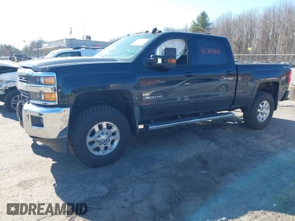 ✅ 2015 Chevrolet Silverado 2500HD LT • VIN: 1GC1KVEG9FF608249 • Lot: 41764810. Wystawiony na IAAI z przebiegiem 102 047 mil. Bezpłatny archiwum sprzedaży aukcyjnych z USA i szczegółowy raport historii pojazdu na DreamBid. Zdjęcie 14.