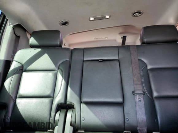 ✅ 2015 Chevrolet Suburban LT • VIN: 1GNSCJKC0FR607184 • Lot: 78320194. Wystawiony na Copart z przebiegiem 166 454 mil. Bezpłatny archiwum sprzedaży aukcyjnych z USA i szczegółowy raport historii pojazdu na DreamBid. Zdjęcie 10.