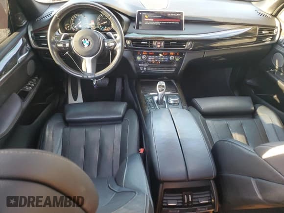 ✅ 2018 BMW X5 xDrive35i • VIN: 5UXKR0C57J0Y05886 • Лот: 91528005. Опубликован ранее на Copart с пробегом 90 449 миль. Бесплатный доступ к архиву аукционных продаж из США и подробный отчёт об истории автомобиля на DreamBid. Изображение 8.