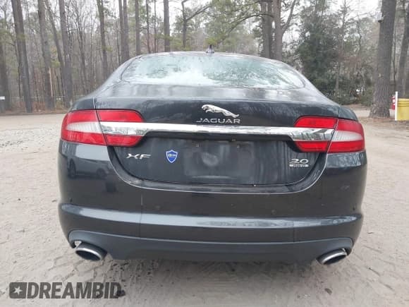 ✅ 2014 Jaguar XF SC • VIN: SAJWJ0EF9E8U12853 • Lot: 41780409. Wystawiony na IAAI z przebiegiem 138 329 mil. Bezpłatny archiwum sprzedaży aukcyjnych z USA i szczegółowy raport historii pojazdu na DreamBid. Zdjęcie 17.