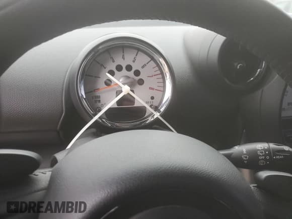 ✅ 2013 MINI Paceman S ALL4 • VIN: WMWSS7C5XDWN71577 • Lot: 90248415. Wystawiony na Copart z przebiegiem Nie podano. Bezpłatny archiwum sprzedaży aukcyjnych z USA i szczegółowy raport historii pojazdu na DreamBid. Zdjęcie 9.