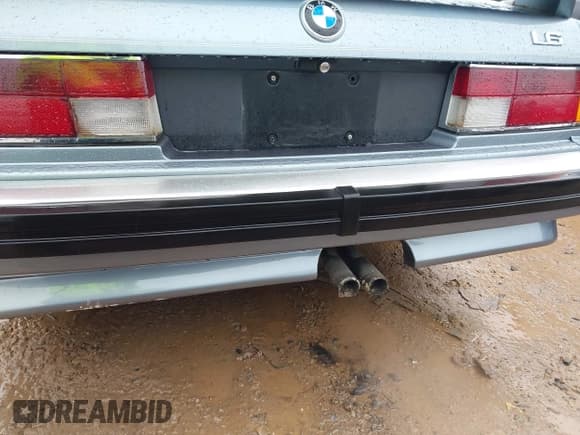 ✅ 1987 BMW 6 Series 635CSi • VIN: WBAEC8406H3265129 • Lot: 43848685. Listed on IAAI with 158,375 mi. Free auction sales archive from the USA and detailed vehicle history report at DreamBid. Image 6.