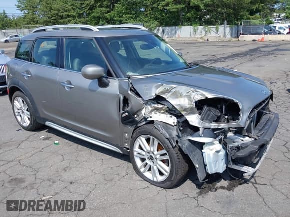 ✅ 2020 MINI Countryman Cooper • VIN: WMZYW3C01L3L21935 • Lot: 42790121. Wystawiony na IAAI z przebiegiem 77 072 mil. Bezpłatny archiwum sprzedaży aukcyjnych z USA i szczegółowy raport historii pojazdu na DreamBid. Zdjęcie 6.