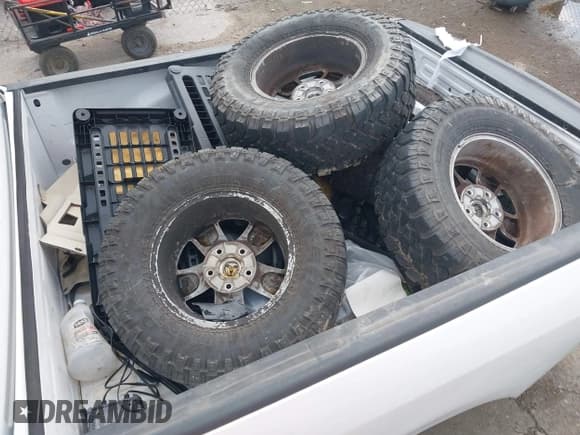 ✅ 2019 Ram 1500 Tradesman • VIN: 1C6RR6FG7KS630276 • Lot: 43049405. Listed on IAAI with 104,053 mi. Free auction sales archive from the USA and detailed vehicle history report at DreamBid. Image 11.